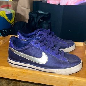 Women’s Nike Tennis Shoes